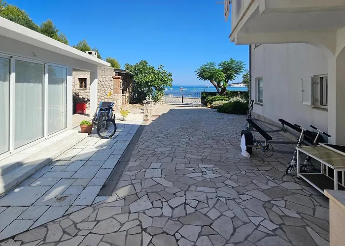 1 Bedroom Amazing In Appartement Lopar